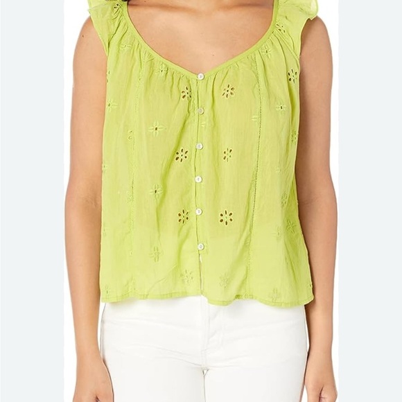 Coco cotten eyelet top Lime Green Sleeveless Button-Up Top - Picture 1 of 5